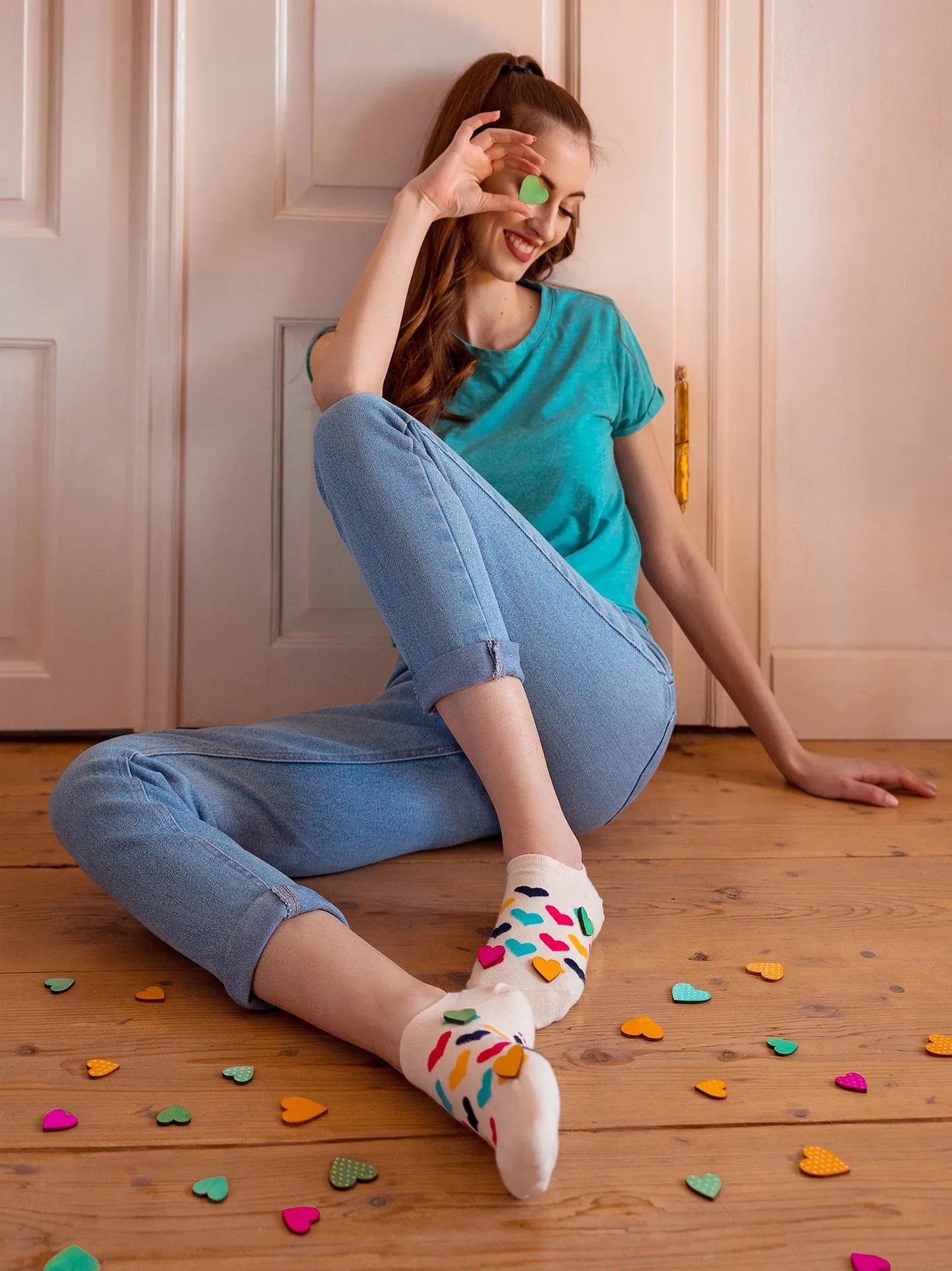 sneaker-socks-colorful-hearts-okt-94/94822eea72b211874f25d02d0cc4bc632f0b16f6