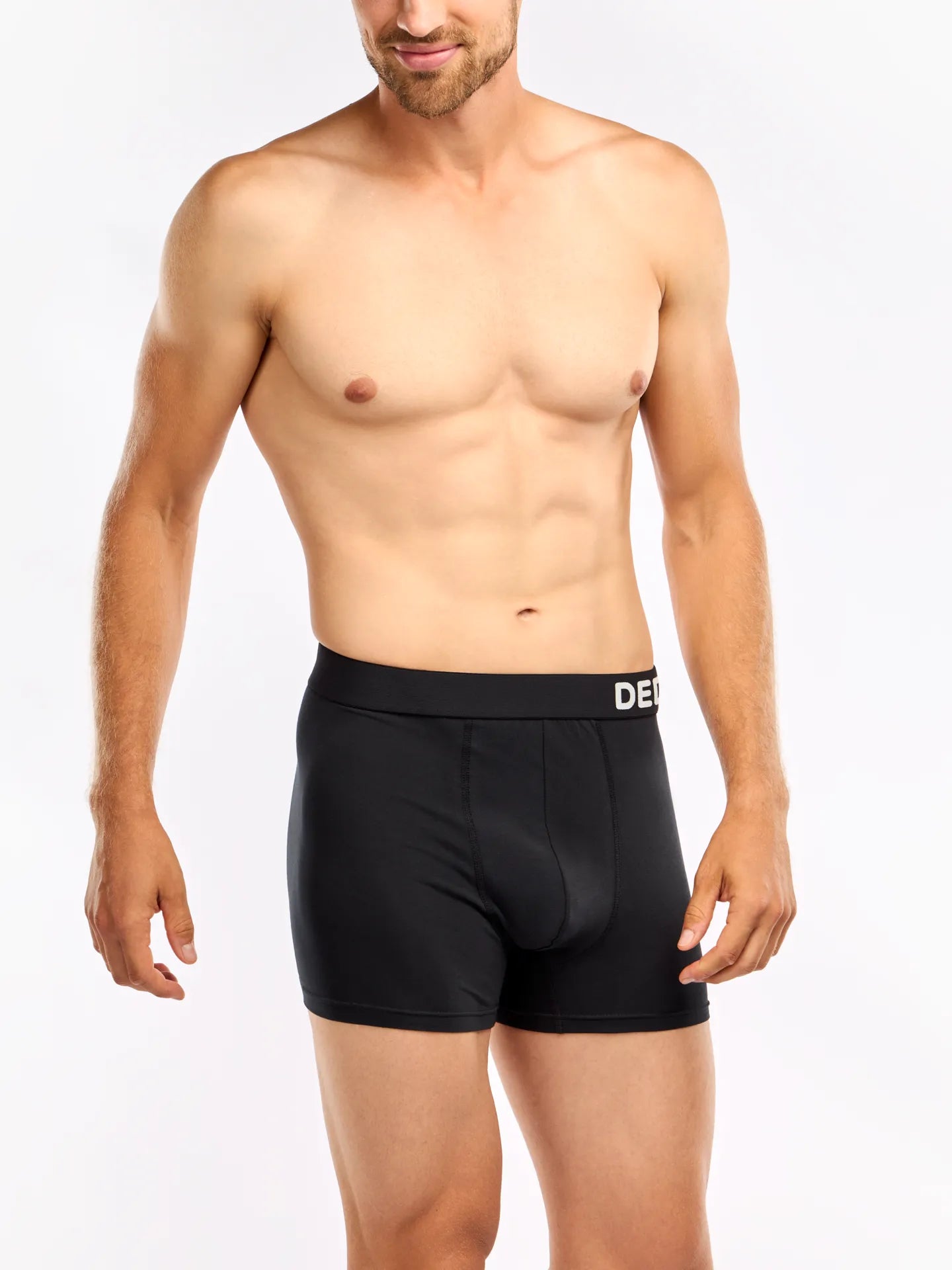 black-white-mens-trunks-okt-e0/e0e6cce8305eb0b73b2b45337fdea277950331bb
