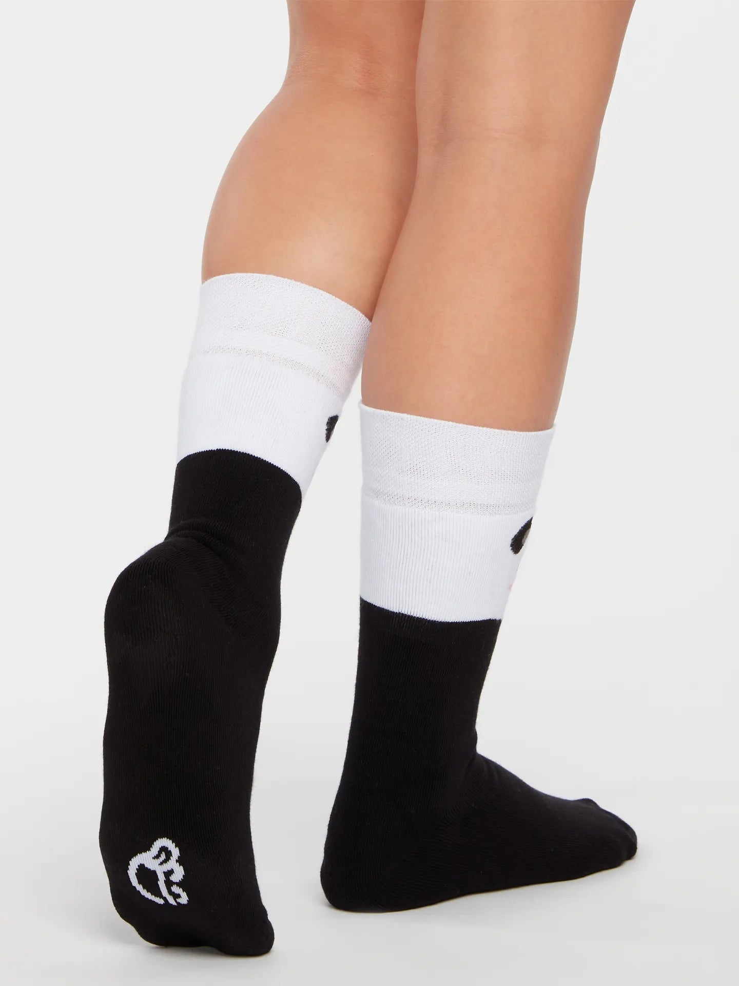 warm-socks-happy-panda-1-78/78a143f67de6360f7e15bc8d2897d7a1601450e4
