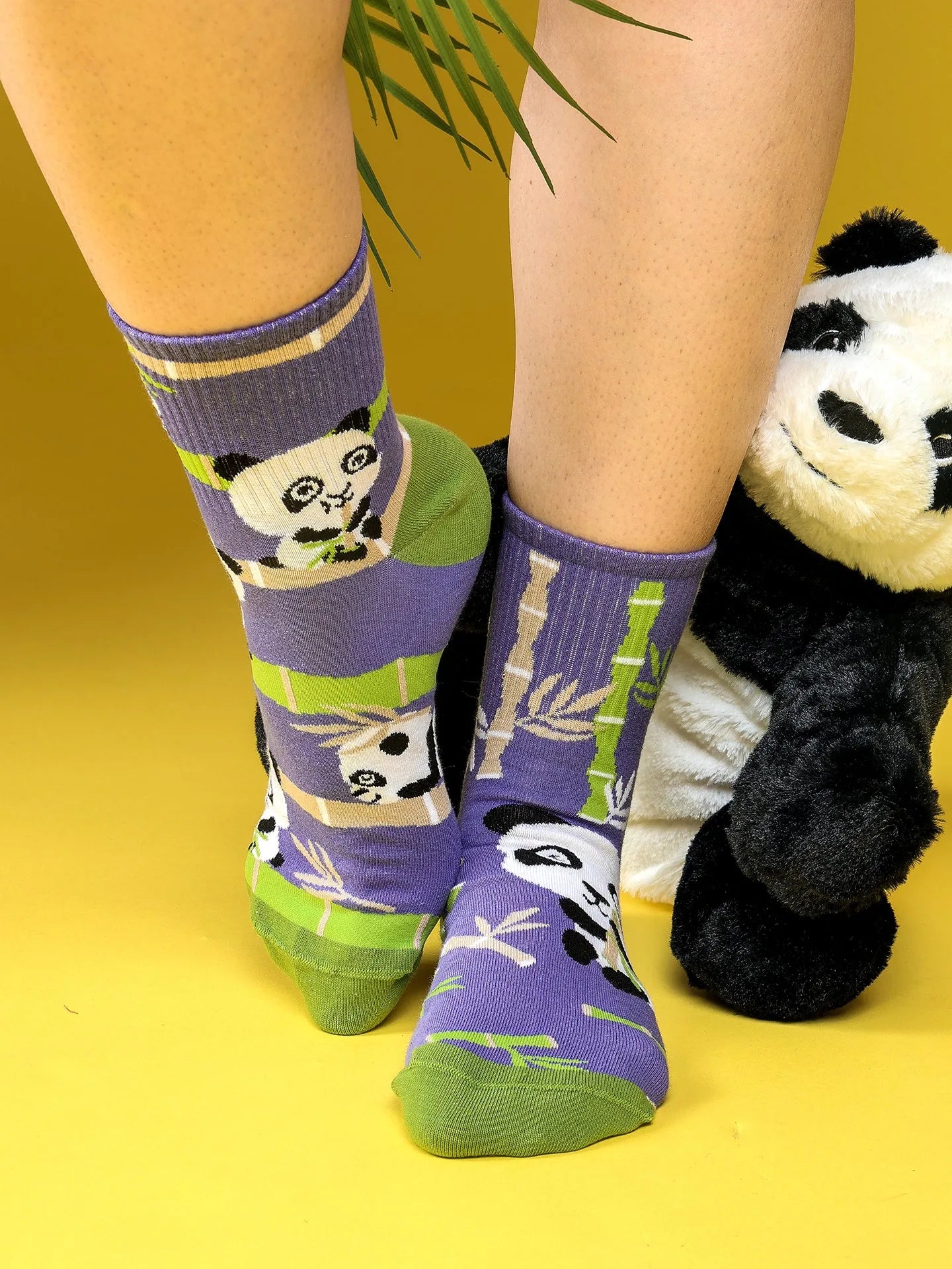 crew-socks-panda-acrobat-02-4b/4b54c7b73240fdafa1b8c50c1072269dc13c560e
