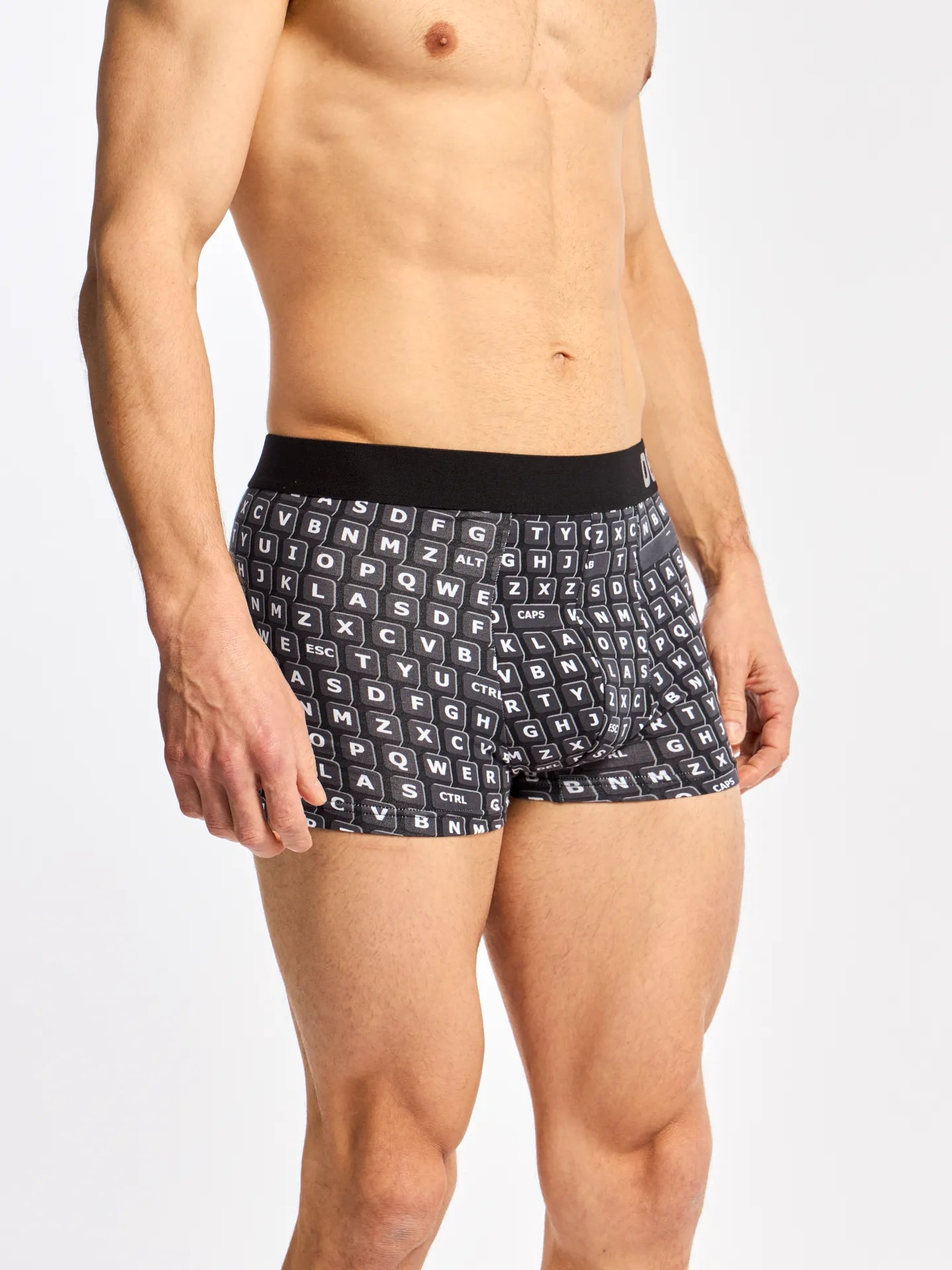 mens-trunks-short-length-keyboard-49/4921a4f420ca8888d65847bb94ea57d0c3932157