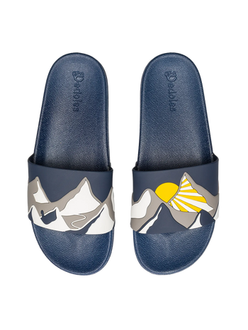 Papuci Veseli Apus în Munți