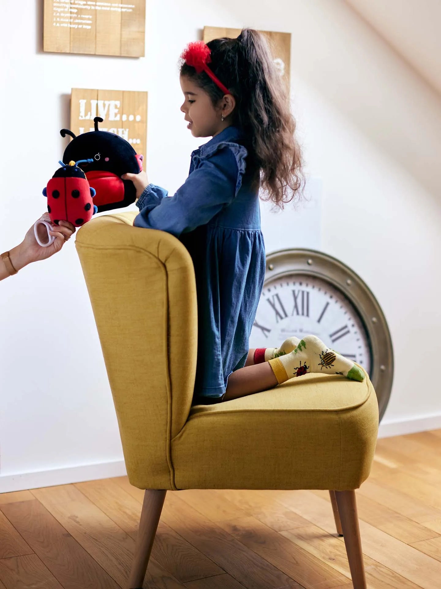 kids-socks-bugs-and-wildflowers-okt-ae/aef6e3c5fa42bdc969bb8a3205b63fa5219a2202