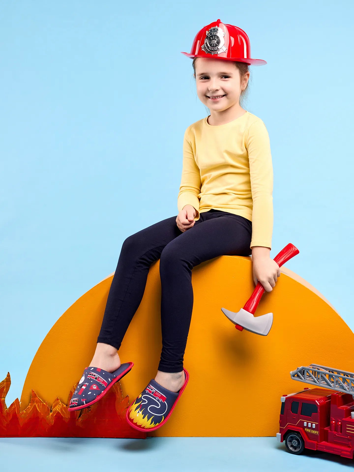 kids-slippers-firefighter-73/73bb3aa6c1f8c9c32246436f86ecacb516d4d445