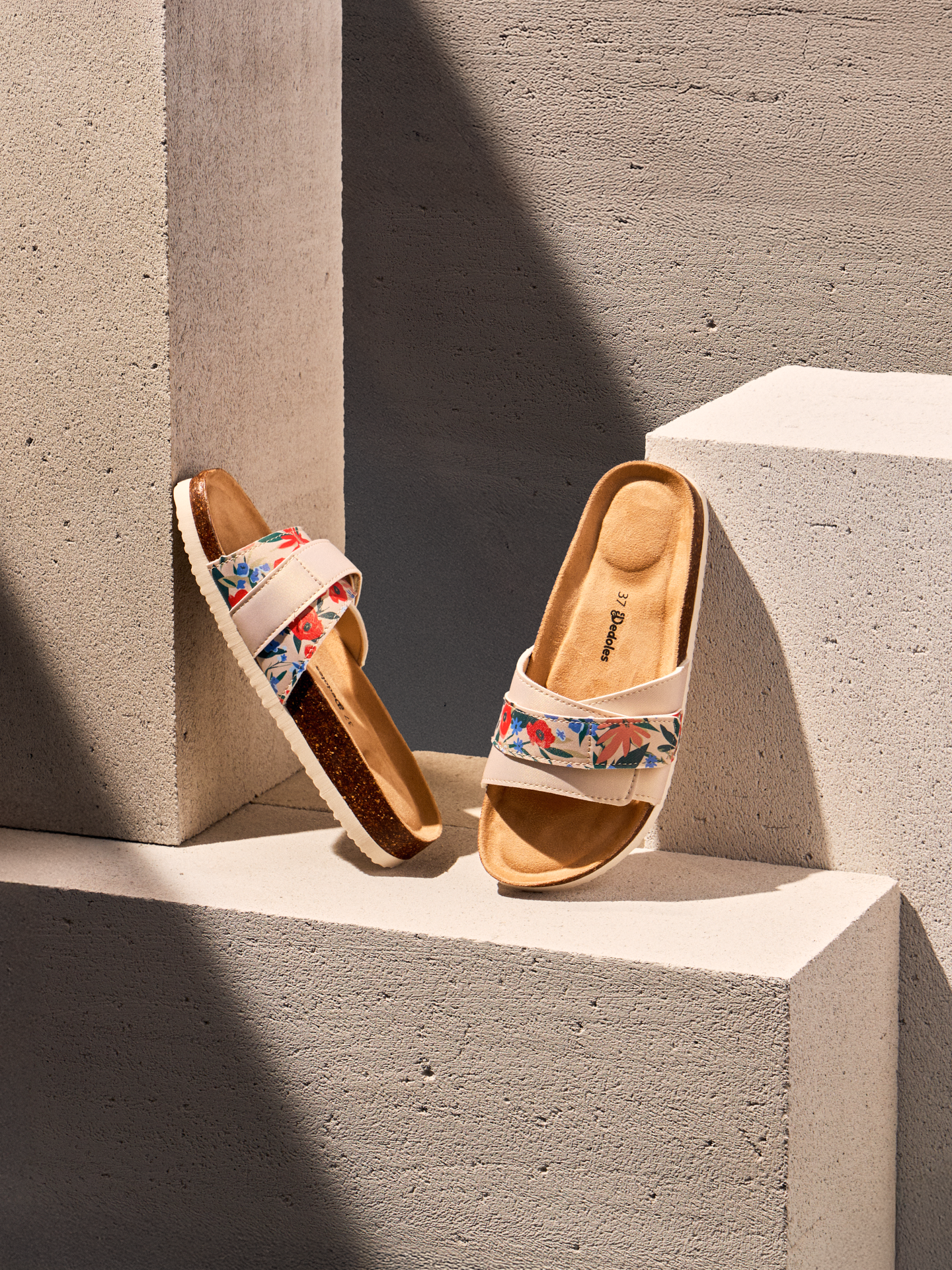 womens-urban-slides-poppy-garden-69/69702053d07417b2f3ca6de46fc965a18115c8e5