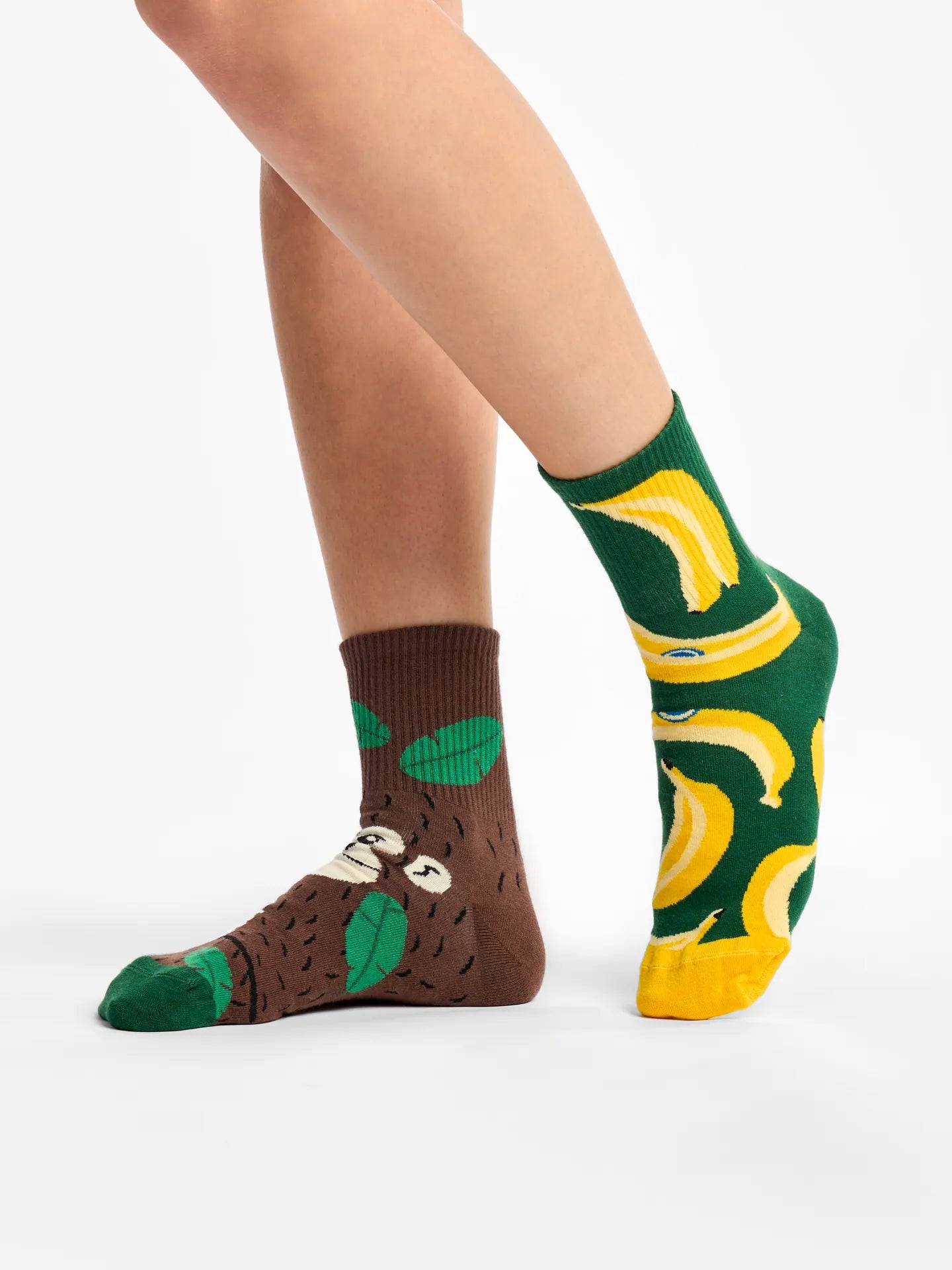 crew-socks-monkey-bananas-02-fc/fc379538e9714a38a154ae46f5a797c8f477d41b