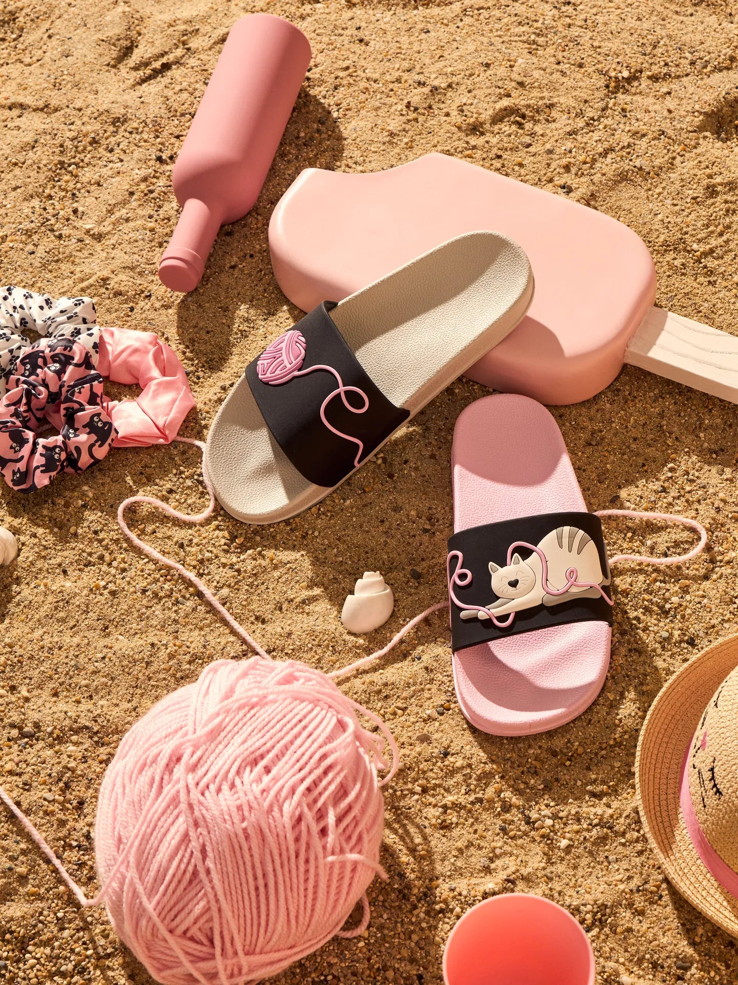 slides-cat-ball-02-a7/a7a1a8bf7e255db632465297524bba4b72f20379