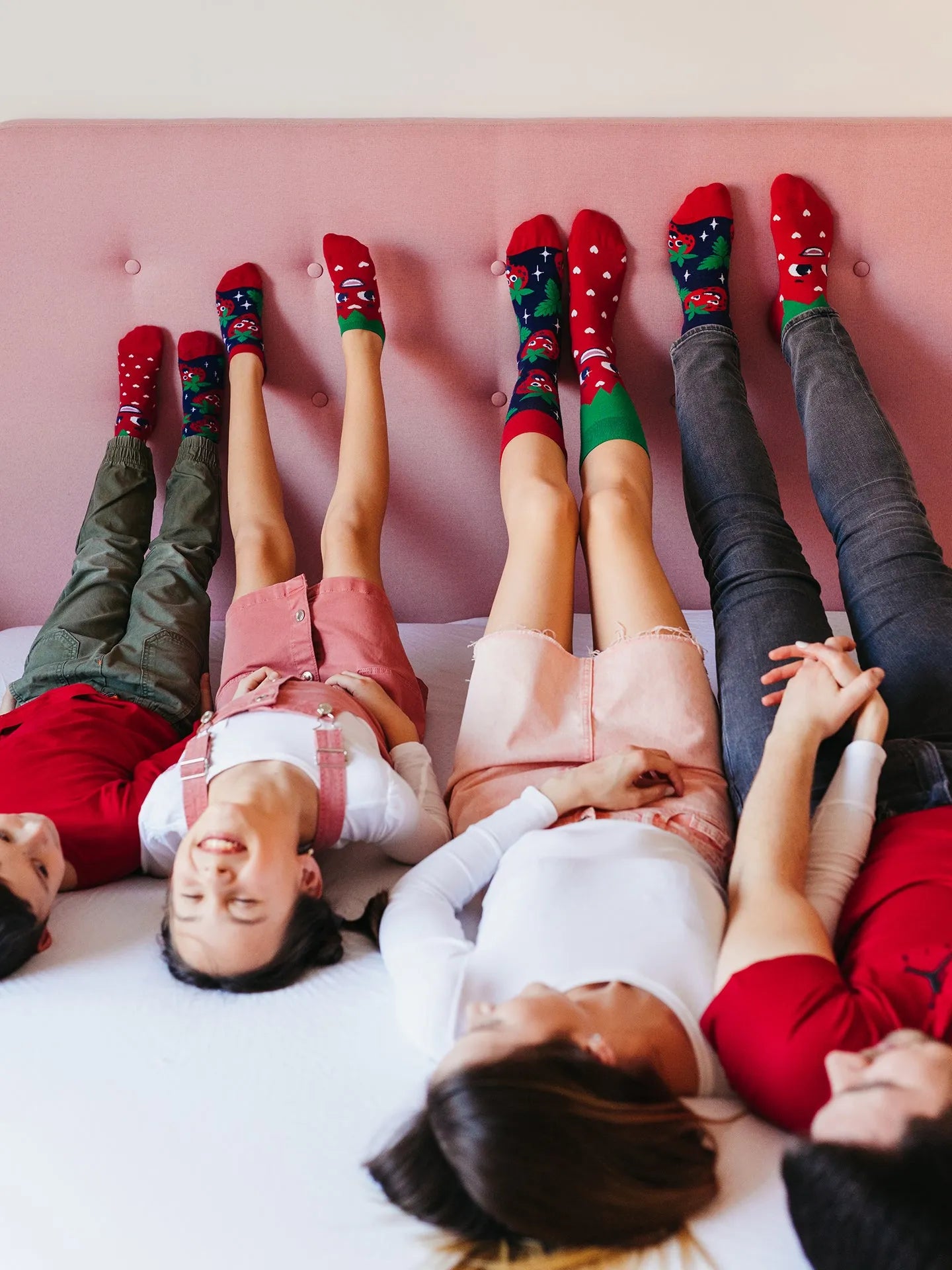 ankle-socks-happy-strawberries-02-da/daa06760bde166fe01912535df74ae347971bf53