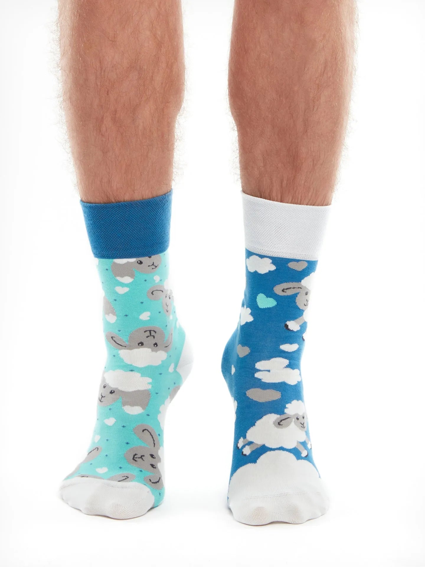 regular-socks-sheep-clouds-02-13/136bf25f38b7390bc271e1e493d82128b6aeb0c5