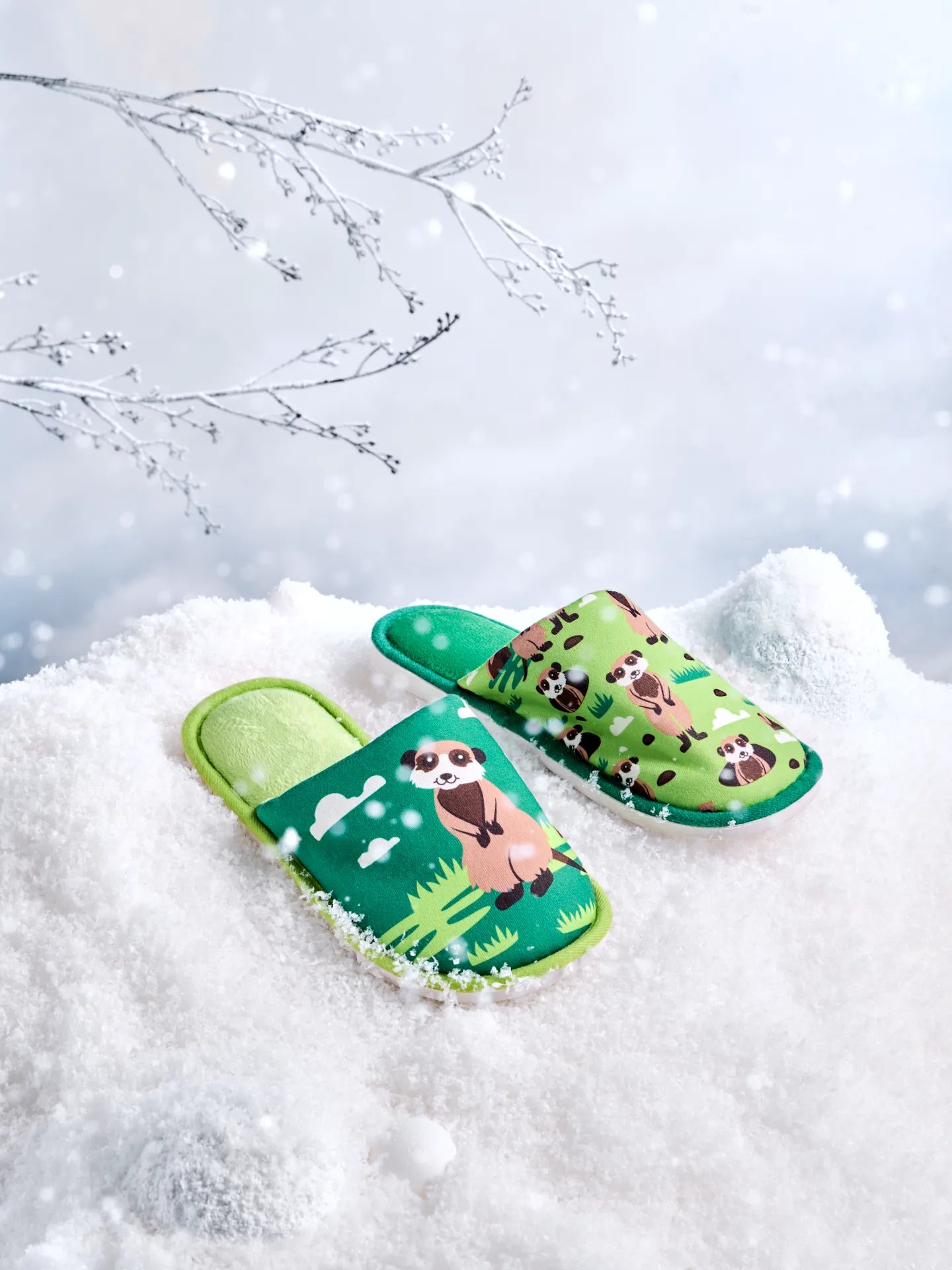 slippers-meerkats-06/064bf0a9c1ab5ec58c7d8ab831db6815460f1e4d
