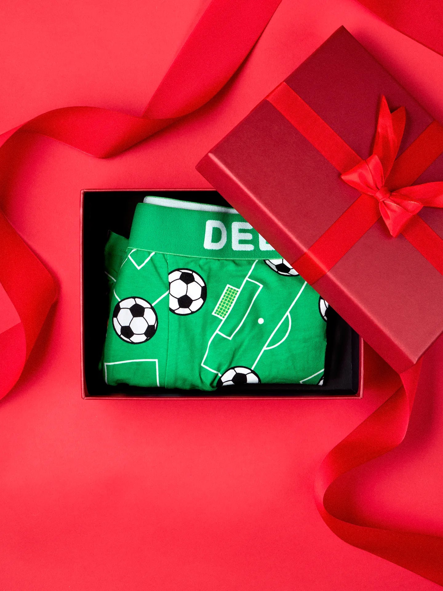 mens-trunks-football-okt-19/19687078a61a241e11cb257399a51ff019f3da80