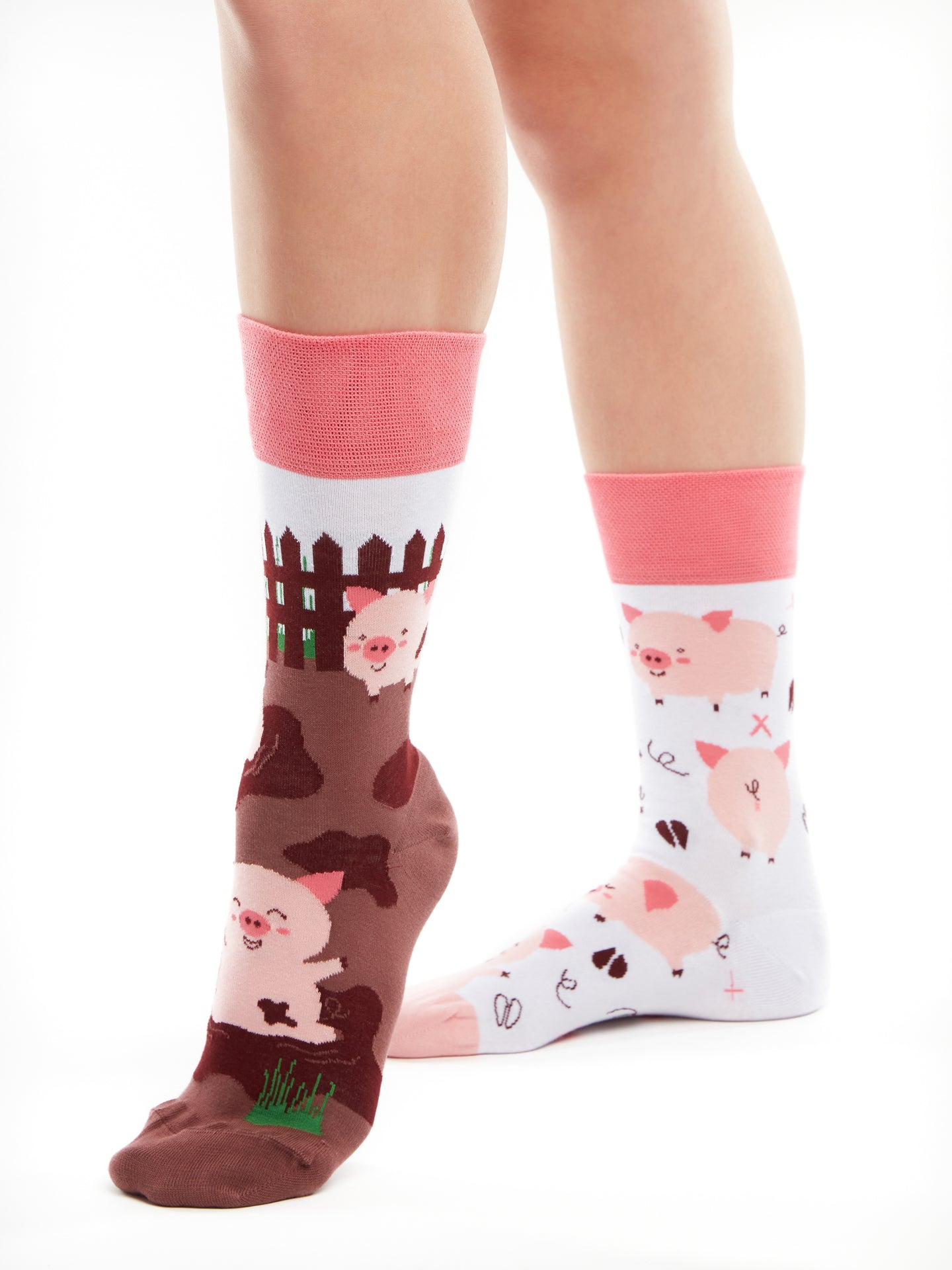 regular-socks-happy-pigs-02-70/7088cdbabec76ecbec5509470244a87b29c420e7
