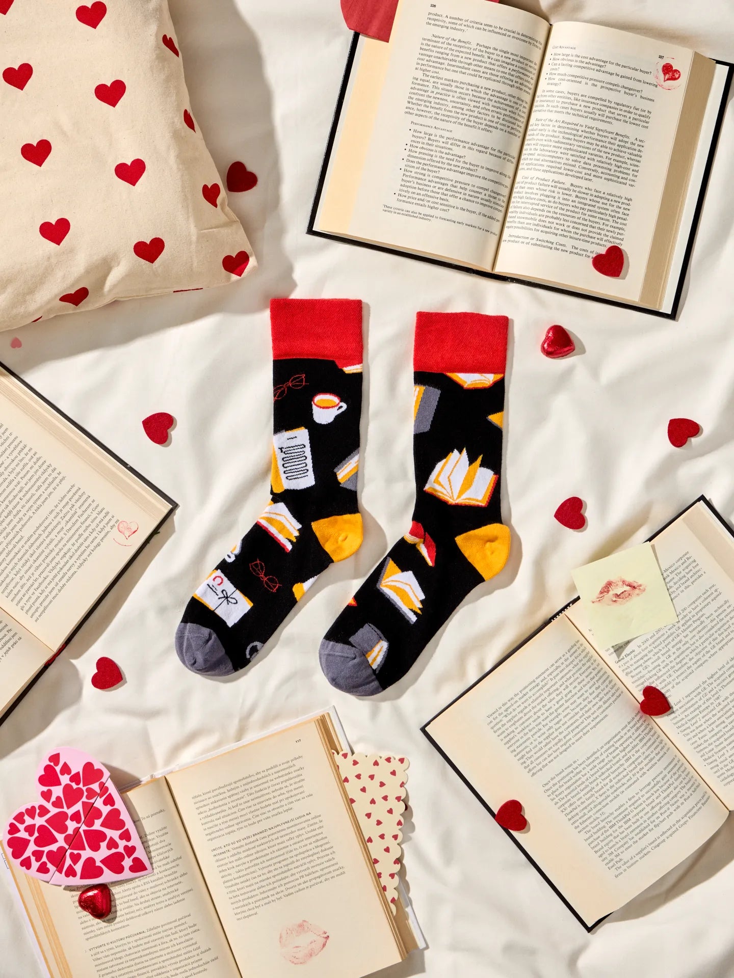 regular-socks-book-lover-02-a6/a616495b3669afc03daa3d1c53a1da48dc0760c0