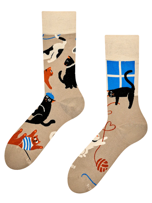 bamboo-regular-socks-cat-romance-32/32d2fb006b20750d0d77b7b755cbf46d20dba64c