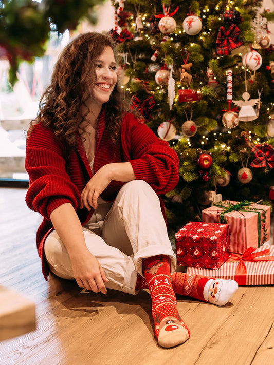 warm-socks-santas-reindeers-1-2f/2f9bbe43b81c9cbc1e8b66c96e1a36d66a585862