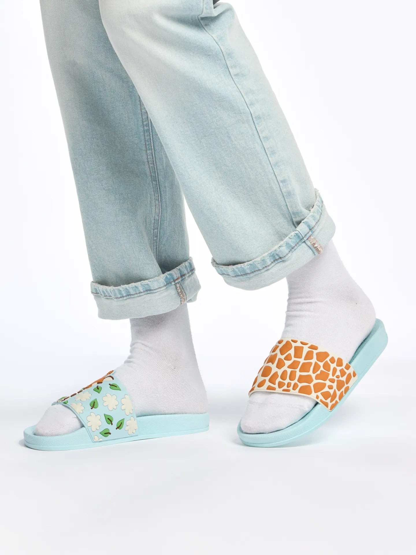 slides-cute-giraffe-02-28/28871cf1763f4d09618e06c8f8b963fef6b81746
