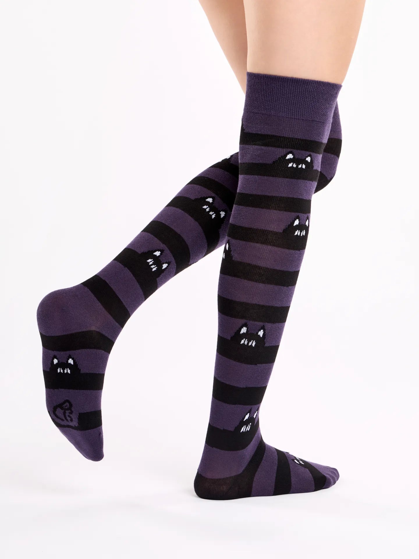 over-the-knee-socks-hidden-cats-0a/0a089ffda0e508ff7f407fcdbe5e632fcfb311b6
