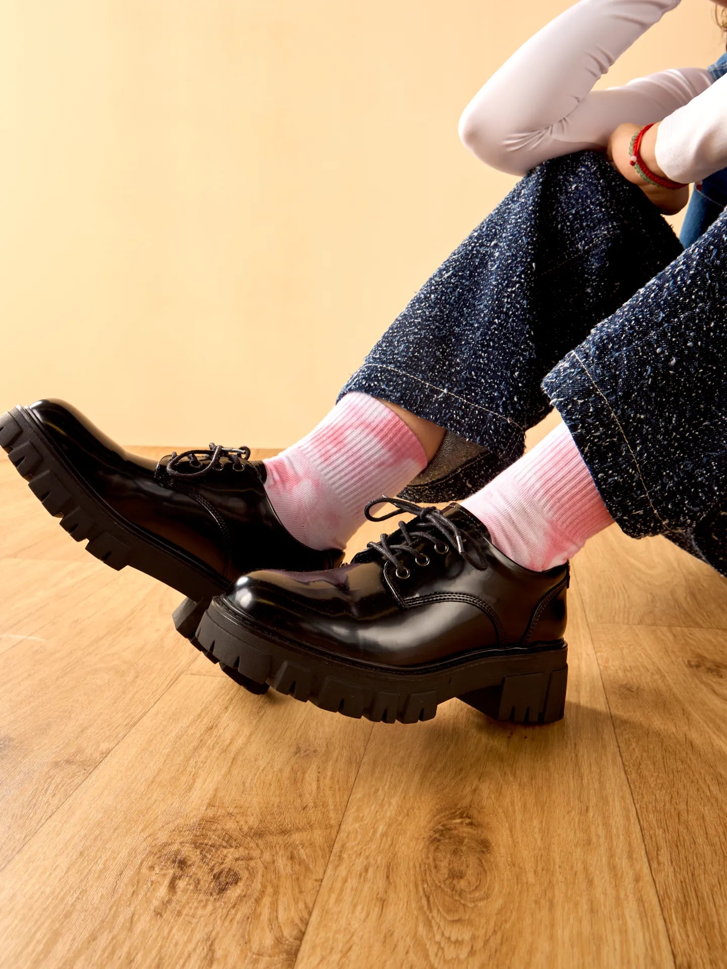 pink-tie-dyed-crew-socks-1d/1da9b9152bc308a771187dadc4677a9ca26eda31