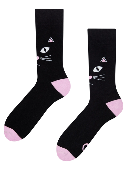 warm-socks-cats-gaze-66/66074c0a1d08891a921d0826b826f6e4244c5689