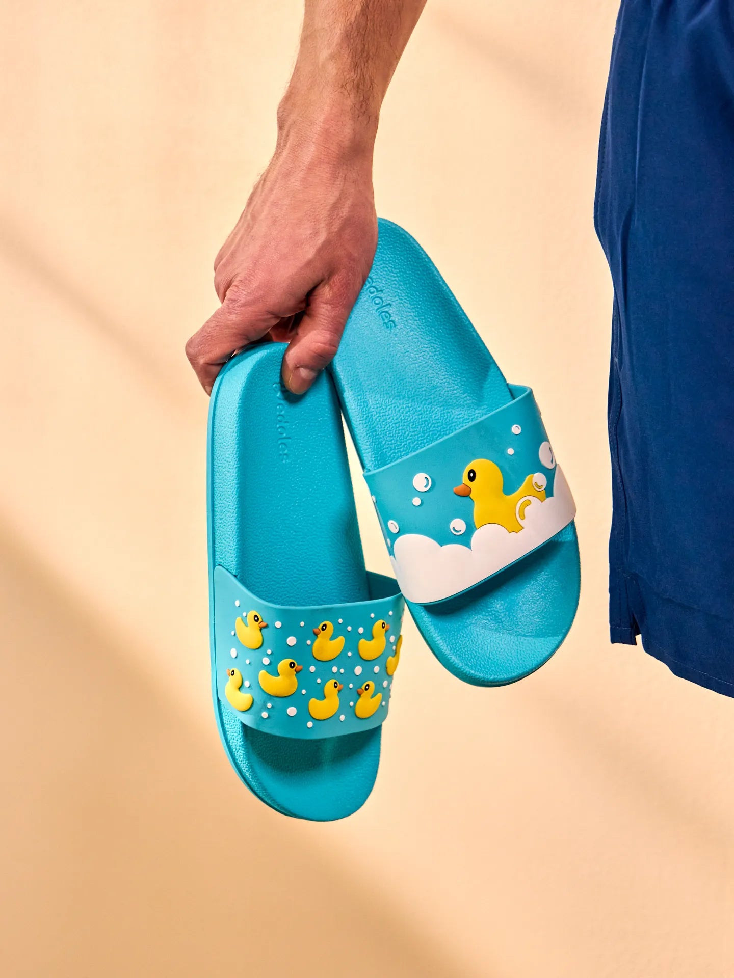 slides-floating-ducks-67/672c2a859c2e68006553e550fed22a6f7b6ef77f