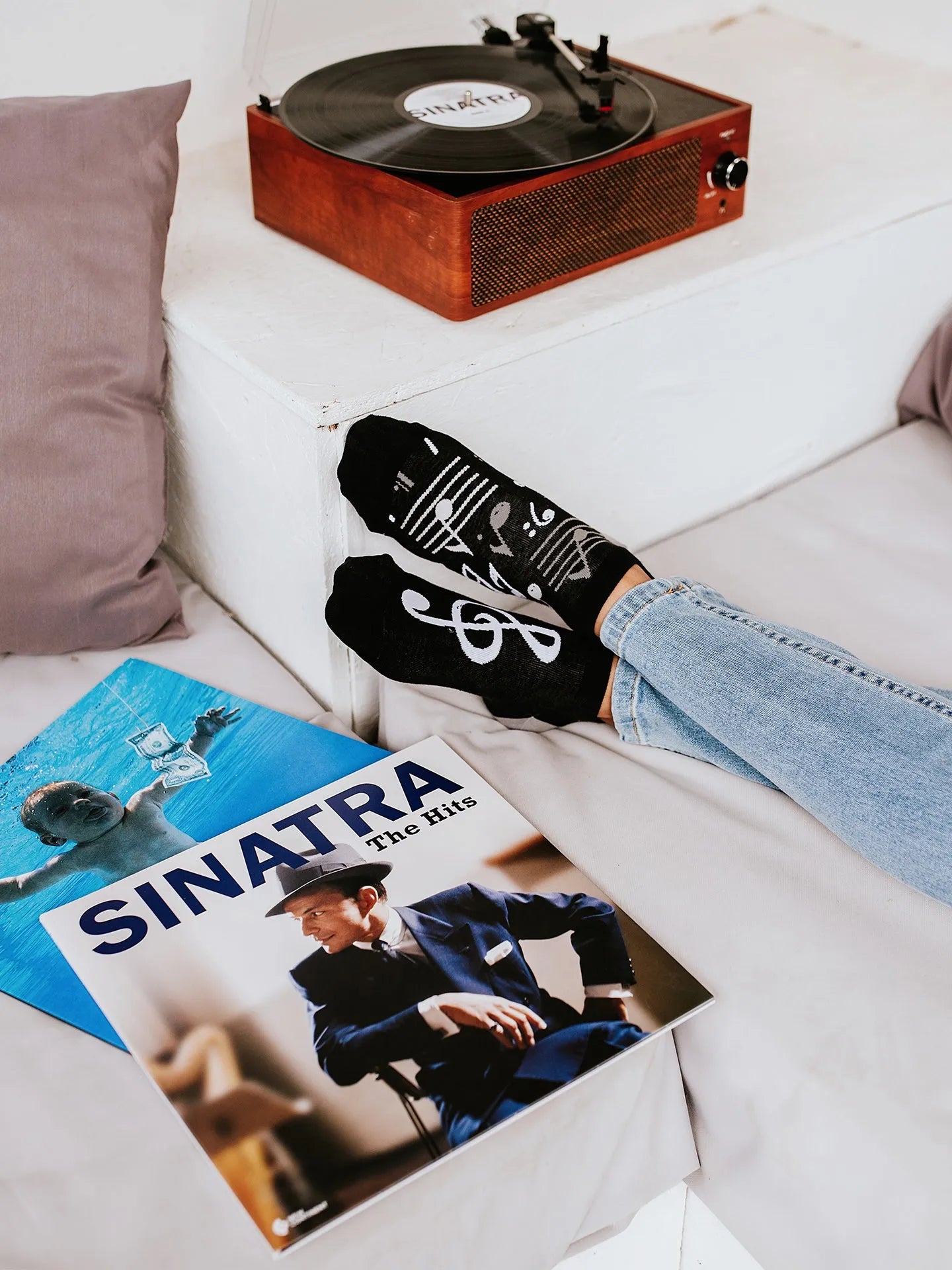 good-mood-low-socks-music-67/67593ef54201a7c8379d7ad4dc317820aba2c9c9