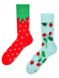 bamboo-regular-socks-little-strawberries-f7/f7f58850e5b9c08ccbd9e9a6e6c172458a277ff7