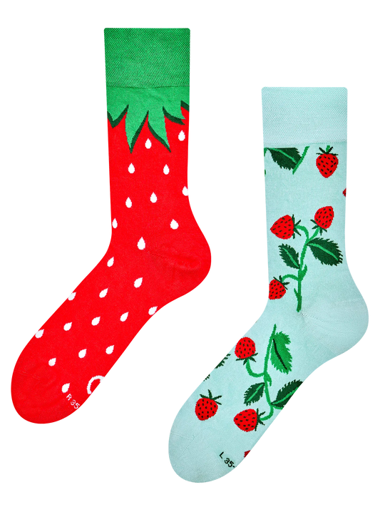 bamboo-regular-socks-little-strawberries-f7/f7f58850e5b9c08ccbd9e9a6e6c172458a277ff7