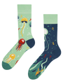 regular-socks-floating-jellyfish-02-6e/6e795b346b3e06502e7db898764c059cd47381fb