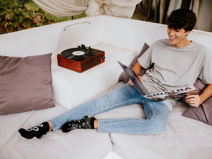 good-mood-low-socks-music-73/73ba87b23f7b2350a7c22ecf9a91ae0b35a98e04