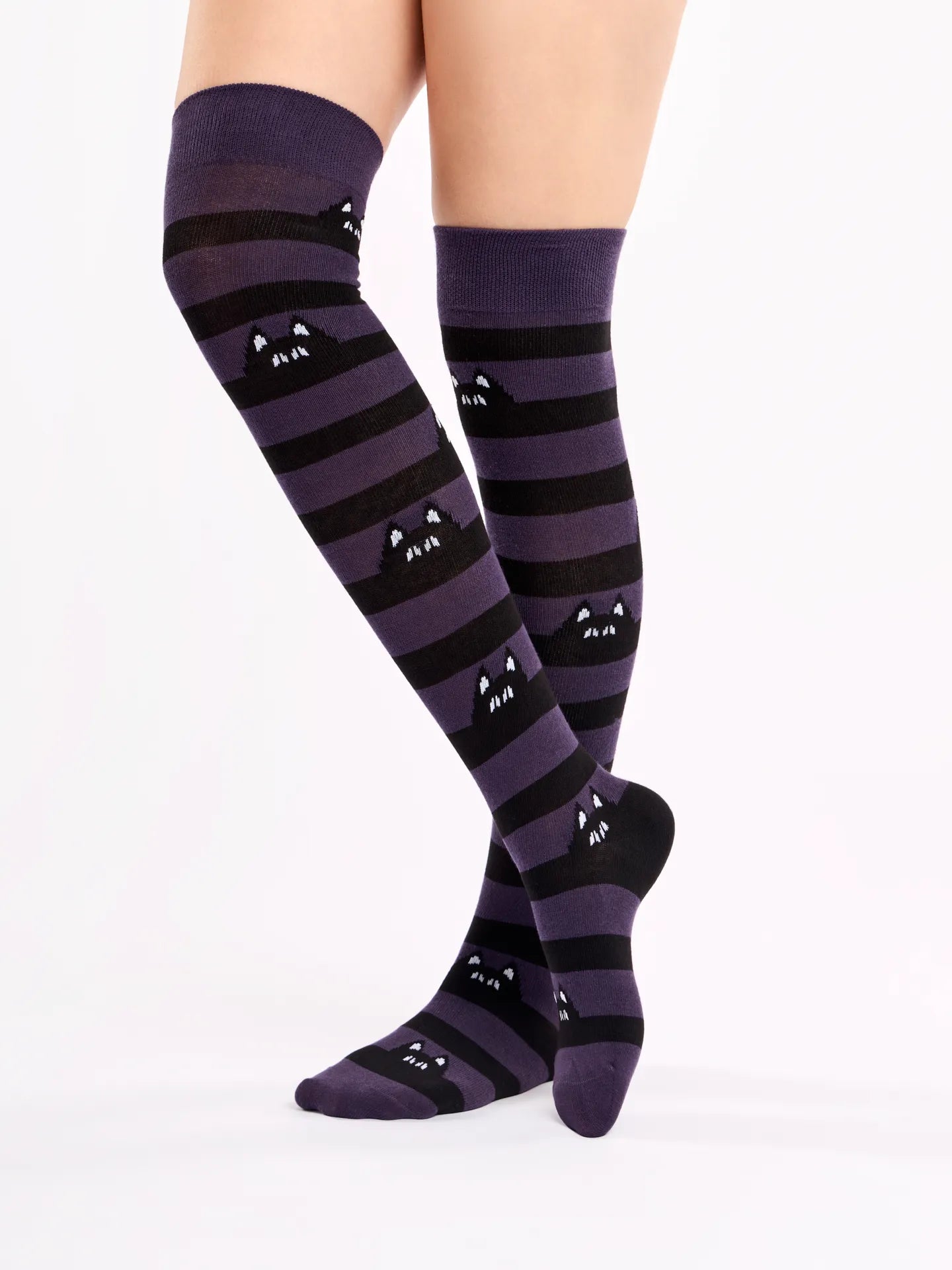 over-the-knee-socks-hidden-cats-86/861a1bb08c671fc654659469b4db2f30de90330b