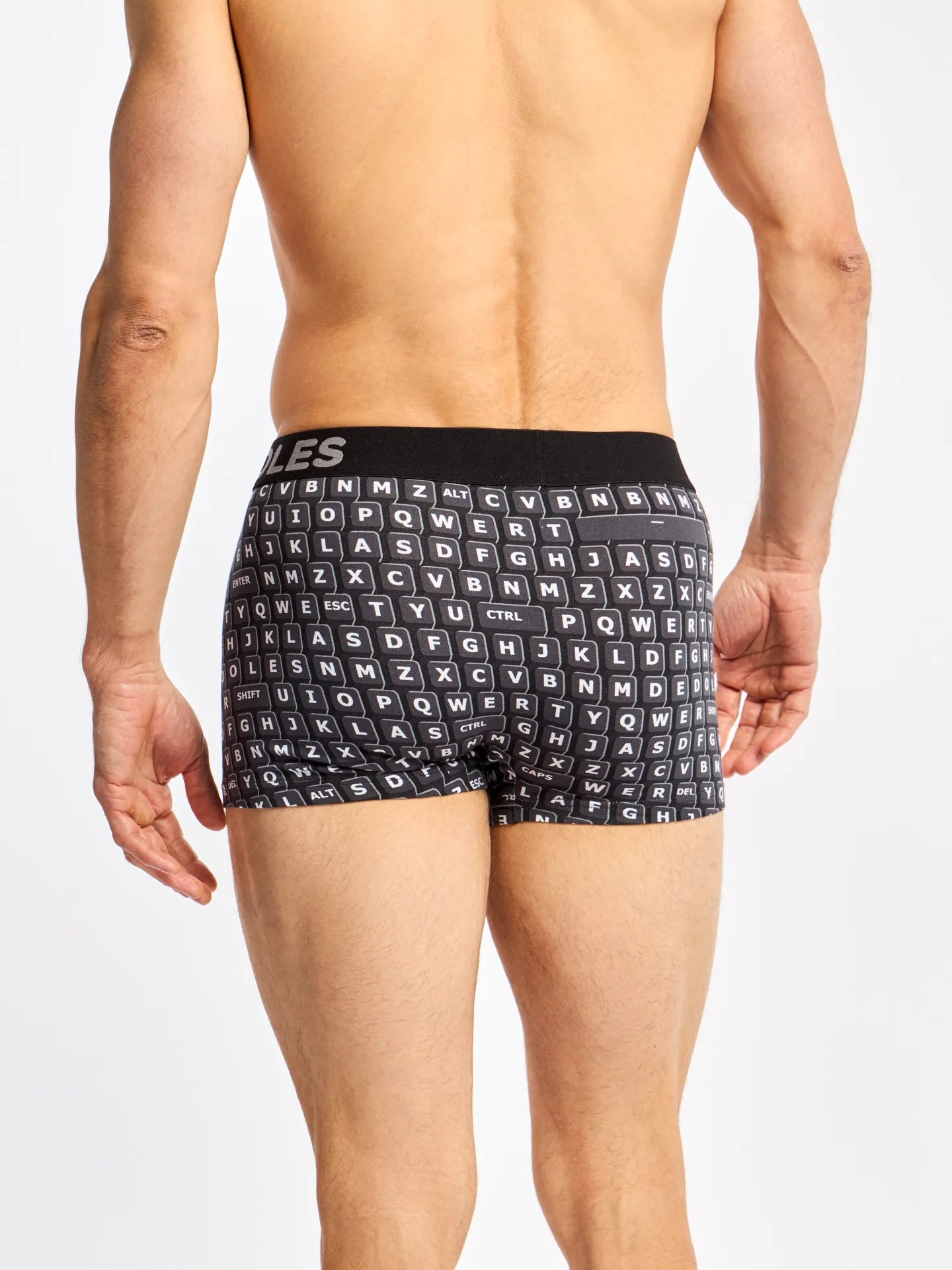 mens-trunks-short-length-keyboard-93/93f30d14405105ea1287e49d05794cc0bc0e1a63