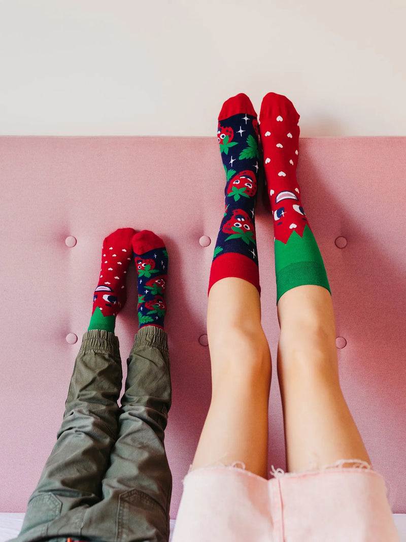 kids-socks-happy-strawberries-c0/c0c772feea12a58ffb6fc8c0de7cf2cbc068996b