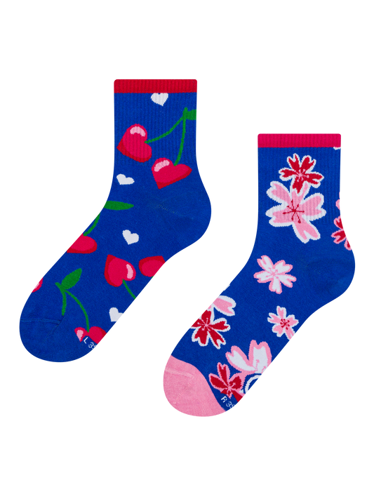 crew-socks-cherry-love-8e/8eaa4ed6c86ee825f22874ffa93de059561a8d73