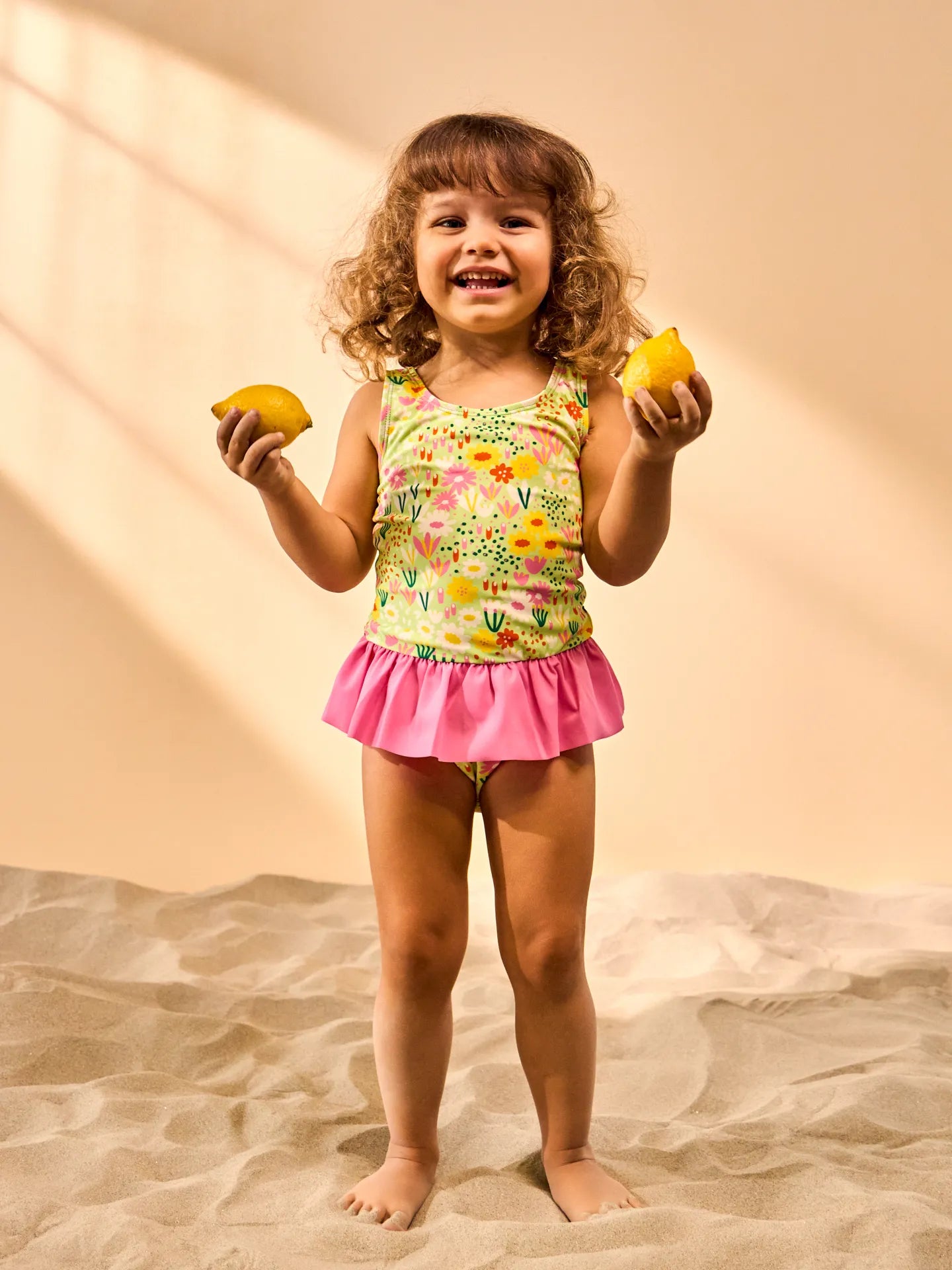 girls-swimsuit-flower-garden-ee/ee8be47189ad0dae4e1cfa8ed355a7ffb75be1d8