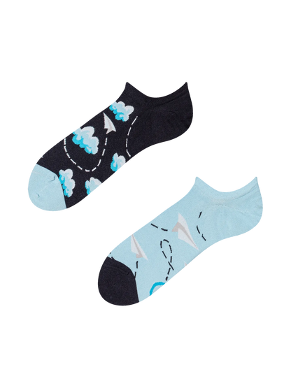sneaker-socks-paper-planes-clouds-f0/f02478c0f3a86006fe1e284a0dd36950a4b0100f